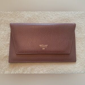 Matt & Nat Clutch